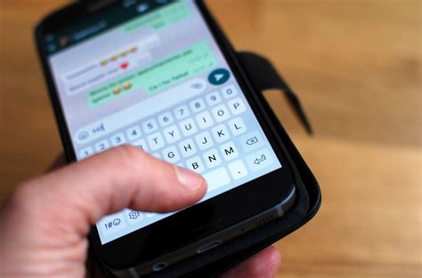 Ausrufezeichen Bei Whatsapp Was Steckt Hinter Dem Roten Symbol Im