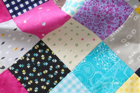 How To Make A Mini Log Cabin Quilt Block Mama Love Quilts