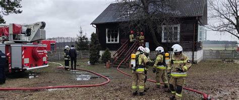 Po Ar Budynku Mieszkalnego W Miejscowo Ci Zambrzyce Kr Le Komenda