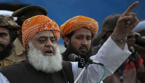 Juif Insists On Staging Sit In Outside Sc