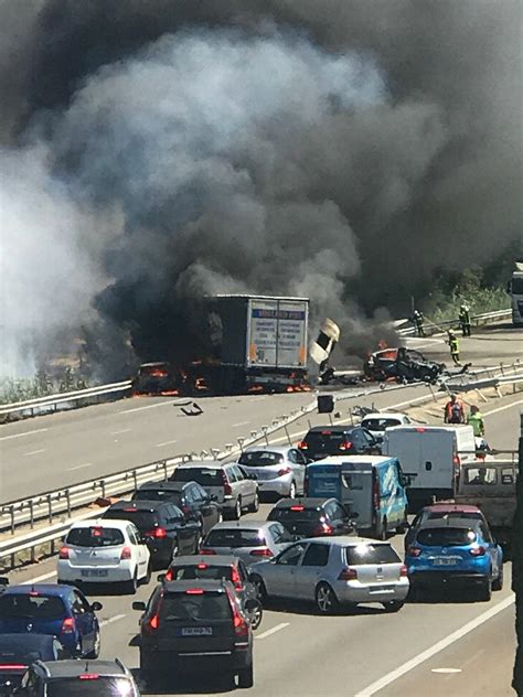 Accident Autoroute A Aujourd Hui Vaucluse Au Moins Quatre Morts Dans