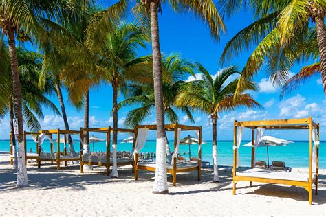 Isla Mujeres in Cancun - Visit a Vibrant Tropical Island with Beautiful ...