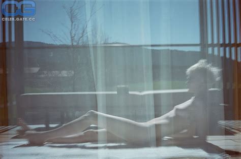 Cara Delevingne Nude Pictures Onlyfans Leaks Playboy Photos Sex Scene Uncensored