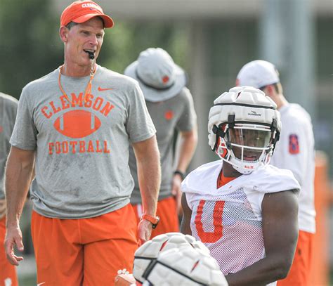 Clemson Tigers' Barrett Carter Impressing Brent Venables - Sports ...