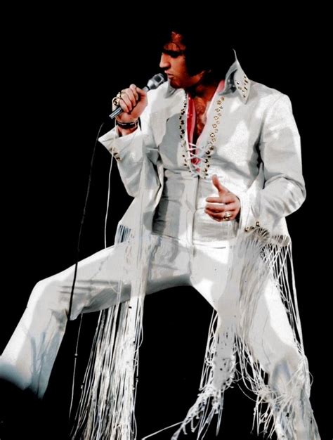 Elvis On Stage In The Long Fringe Jumpsuit In 1970 Elvis Presley Elvis Presley Concerts Elvis