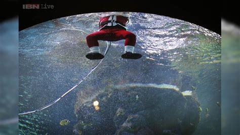 Snapshot Singapores Santa Claus Goes Underwater To Spread Xmas Cheer