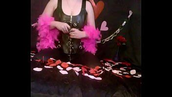 Canadian MILF Queen Mea Stars In Heart On Body Worship Preview