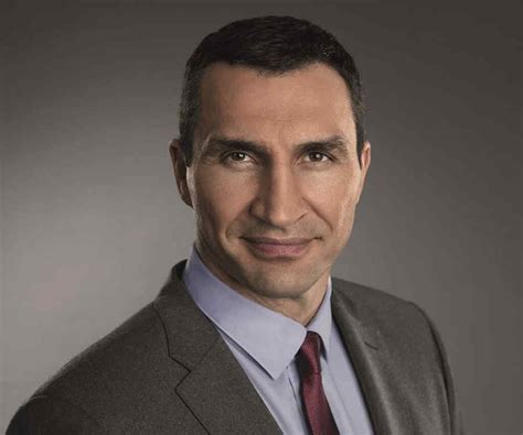 Wladimir Klitschko Biography - Facts, Childhood, Family Life & Achievements