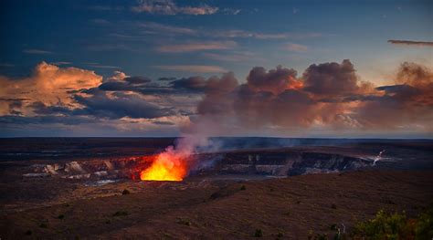 Eksploracja wulkanu Kīlauea serce Parku Narodowego Wulkanów Hawajskich