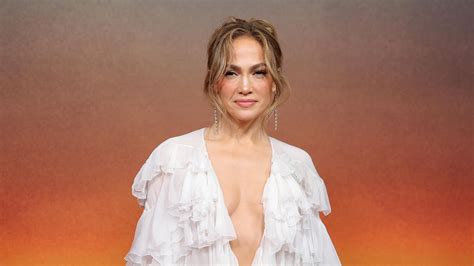 Jennifer Lopez s thriller Atlas critiqué par Rotten Tomatoes les