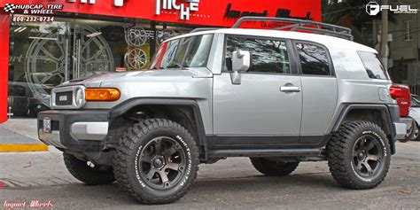 Toyota Fj Cruiser Fuel Beast D564 Wheels Black And Machined With Dark Tint