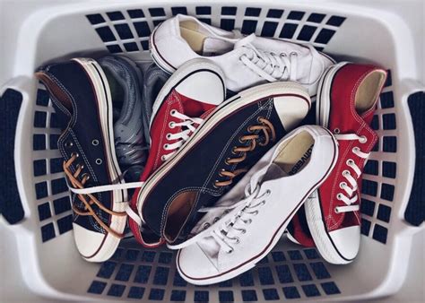 Tips Menjalankan Bisnis Cuci Laundry Sepatu Bagi Pemula