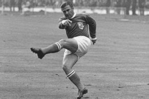 Ferenc Pusk S Biografia Del Calciatore Ungherese Campioni Calcio