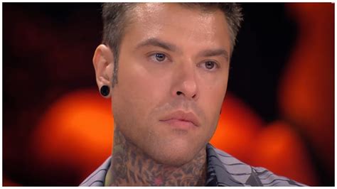 Fedez Rompe Il Silenzio Lemorragia Interna La Corsa In Ospedale E