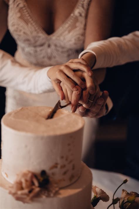 Stijlvolle Bruiloft In Blush En Nude Bij Van Der Valk Hotel Vught