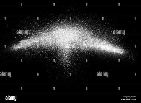 Congelar El Movimiento De Polvo Blanco De La Explosi N Aislado Sobre