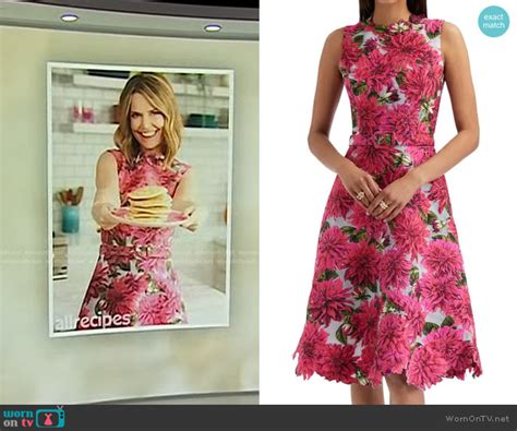 Wornontv Savannahs Pink Floral Dress On Today Savannah Guthrie