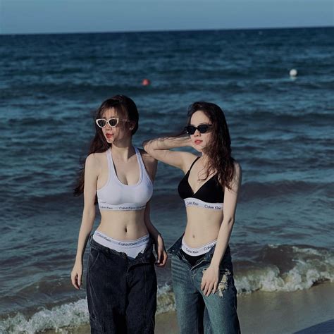 Cựu cầu thủ U19 Việt Nam diện bikini khoe vóc dáng gợi cảm Báo Dân trí