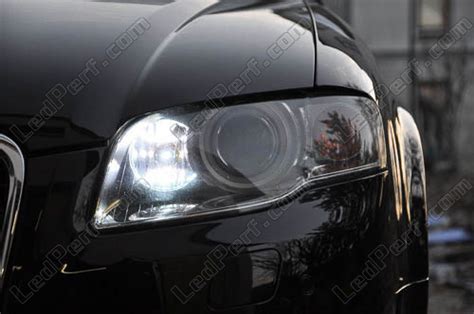 Pakiet LED świateł do jazdy dziennej dziennych do Audi A4 B7 DRL