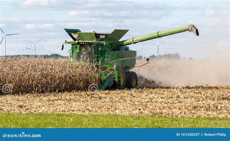 A John Deere Combine Harvesting a Crop Field Editorial Photography - Image of harvest ...