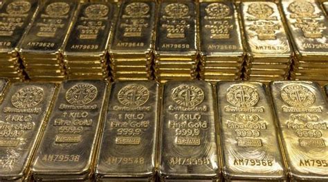 Gold Price Plummets By Rs Per Tola In Pakistan