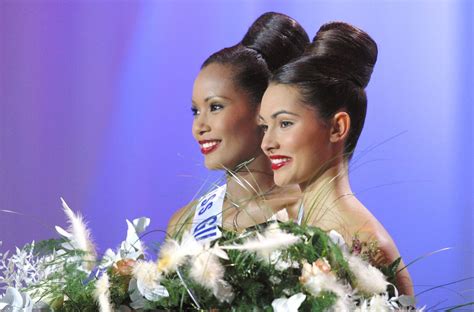 Photo Corine Coman élue Miss France 2003 Ornella Verrecchia est