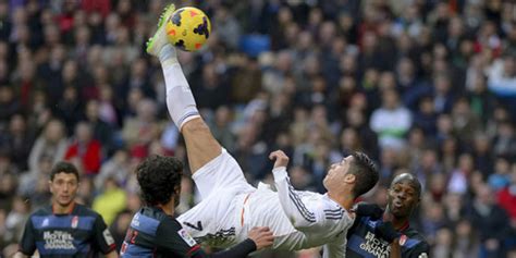 Video Cr7 Nyaris Cetak Gol Salto Spektakuler