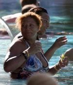 Queen Latifah Fat Bikini Tits Are A Spring Break Disaster Of The Day
