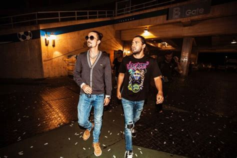 Dimitri Vegas Like Mike Spielen Beim Champions League Finale In