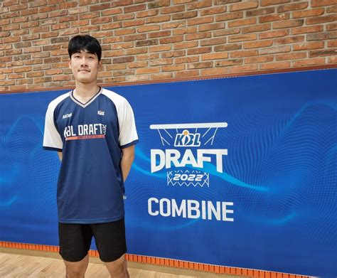 Kbl 신인 빅맨 최대어 이두원 하윤기와 맞대결 자신 있어 한국경제