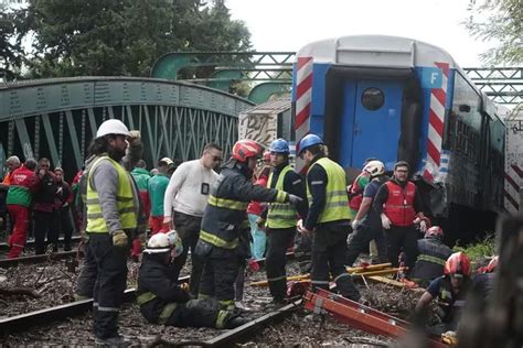 Imágenes impactantes descarrilamiento y choque de trenes en Argentina