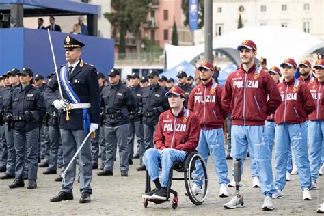 172 Anniversario Lo Schieramento Polizia Di Stato