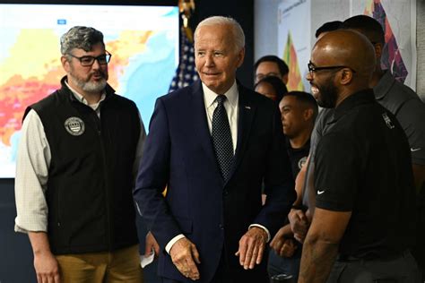 Biden tenta resistir à pressão para abandonar a disputa eleitoral nos EUA