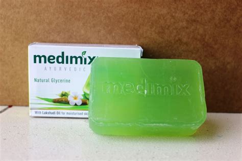 Medimix Soap 125gm Glycerin Coconut Oil Ingredient 3 Color White Cream