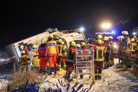 A7 A1 Glatteis Autobahn Wird Zur Rutschbahn Mopo