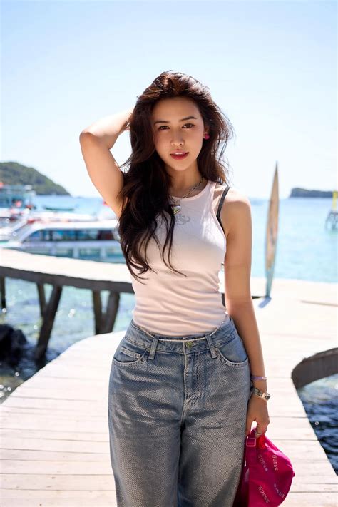 Hot girl cảnh gây bão tại show hẹn hò Netizen Việt Giải Trí