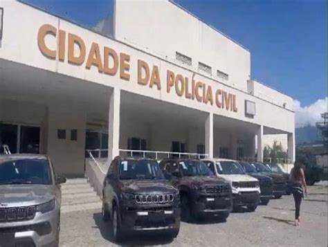 Polícia frustra ação de criminosos e recupera 11 veículos de luxo