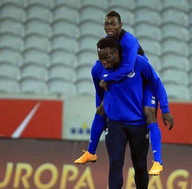 InterHub On Twitter Il Pensiero Di Romelu Lukaku Per Christian Atsu