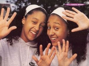 sister sister - Tia and Tamera Mowry Photo (40059489) - Fanpop