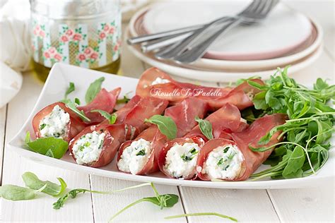 Involtini Di Bresaola Ricotta E Rucola Ricetta Facile Veloce E Gustosa