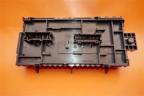 Mercedes Benz Gle350 Fuse Box Relay Plate 2016 2017 2018 2019 A166 906 8201 Gls