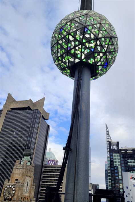 Revelers Set To Pack Into Times Square For Annual New Year S Eve Ball Drop