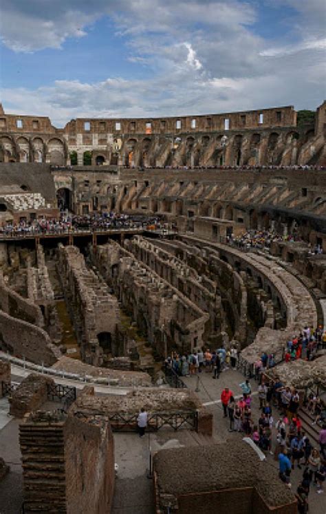 Indignación con lo que ha hecho un turista tras entrar en el Coliseo de