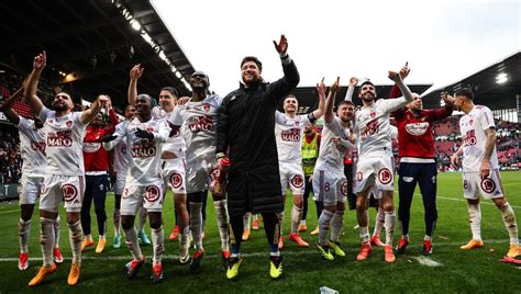 Ligue Le Calendrier Du Stade Brestois Pour La Saison