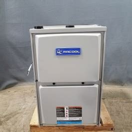 110k BTU 95 AFUE Variable Speed MrCool Signature Gas Furnace Scratch