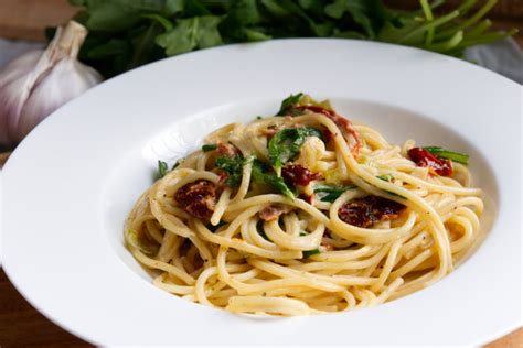 Spaghetti Mit Getrockneten Tomaten Und Rucola Rezept Panama Quadrat