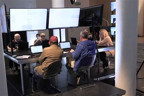 Divadelní lockdown nabídl i poněkud nevzrušivý sex na ploše excelové tabulky