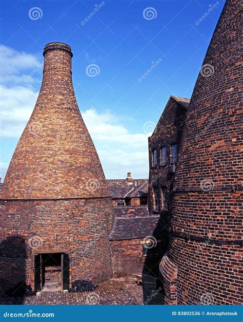 Gladstone Pottery Stoke On Trent Bottle Kilns Under The Lamps