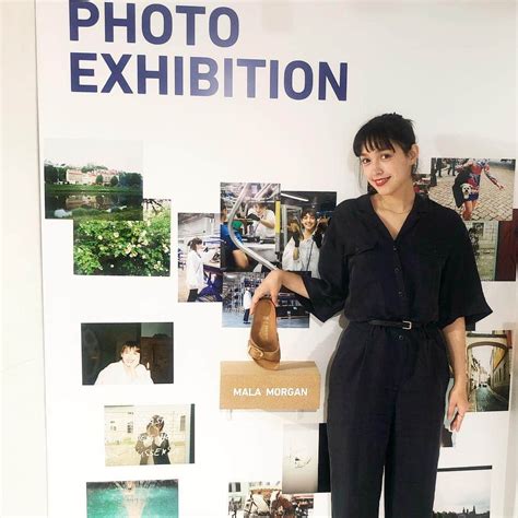 モーガン茉愛羅さんのインスタグラム写真 モーガン茉愛羅instagram 「 Birkenstock ️ ドイツでの写真も展示されてい