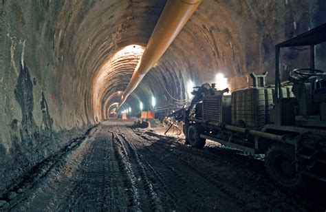 Alpine Drive Building The World S Longest Railway Tunnel Between